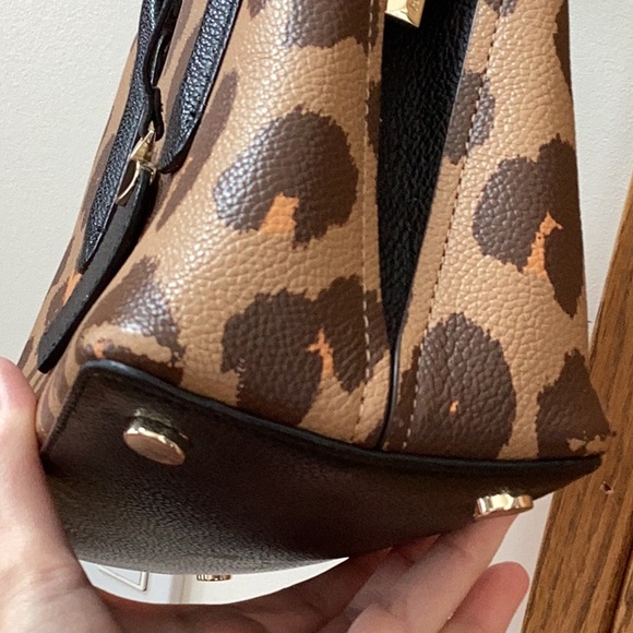 Kate Spade New York Margaux leopard medium satchel handbag or crossbody - Picture 8 of 16